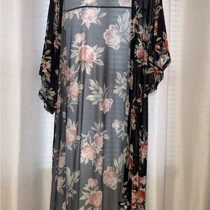 Xhilaration Black Floral Kimono
